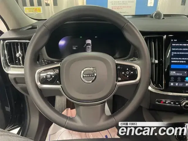 Volvo V60 Cross Country 2024 — ფოტო 17/20