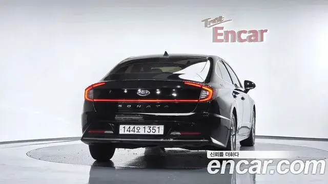 Hyundai Sonata 2022 — Фото 4/20