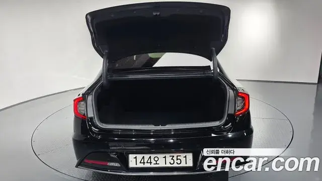 Hyundai Sonata Hybrid 2022 — Photo 22/30
