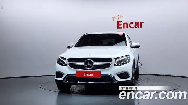Mercedes-Benz GLC-Class 2019 — Photo 1/31