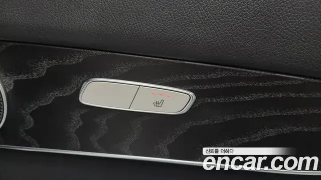 Mercedes-Benz GLC-Class 2019 — Photo 27/31