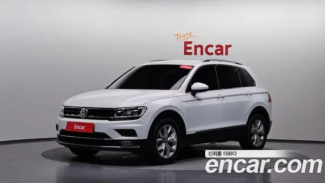 Volkswagen Tiguan 2018 — ფოტო 6/31