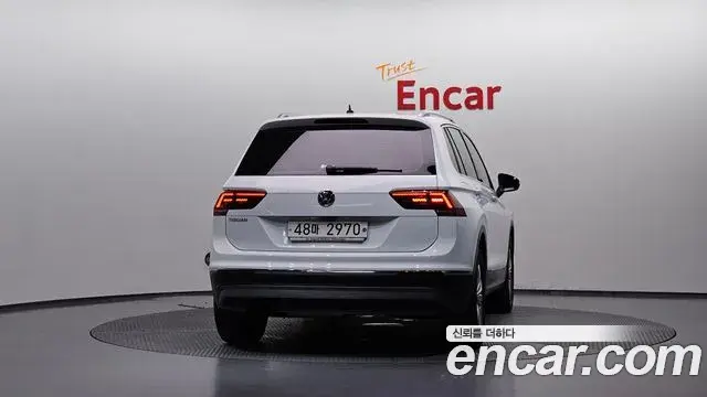 Volkswagen Tiguan 2018 — Фото 4/20