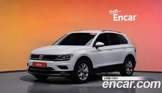 Volkswagen Tiguan 2018 — Фото 1/20