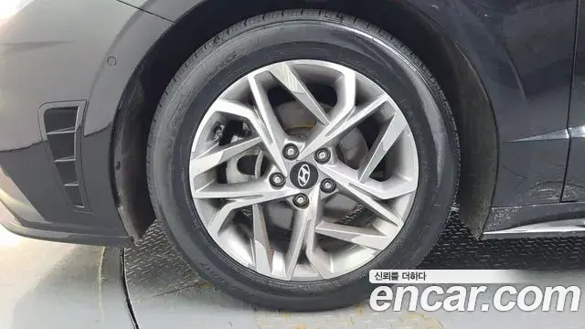 Hyundai Sonata Hybrid 2022 — Şəkil 23/34