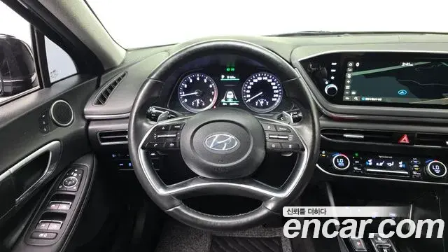 Hyundai Sonata Hybrid 2022 — Şəkil 11/34
