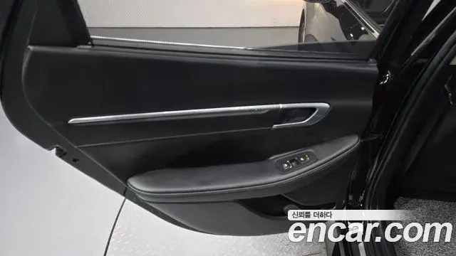 Hyundai Sonata Hybrid 2022 — Şəkil 16/34