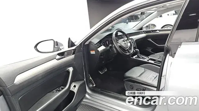 Volkswagen Arteon 2018 — Şəkil 1/20