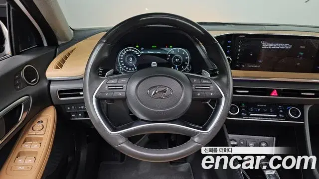 Hyundai Sonata Hybrid 2019 — Photo 28/30