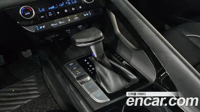 Hyundai The New Avante Hybrid 2022 — Photo 4/33