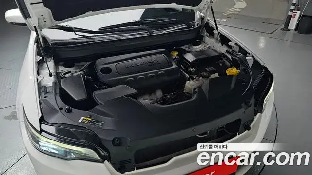 Jeep Cherokee 2021 — Photo 19/35