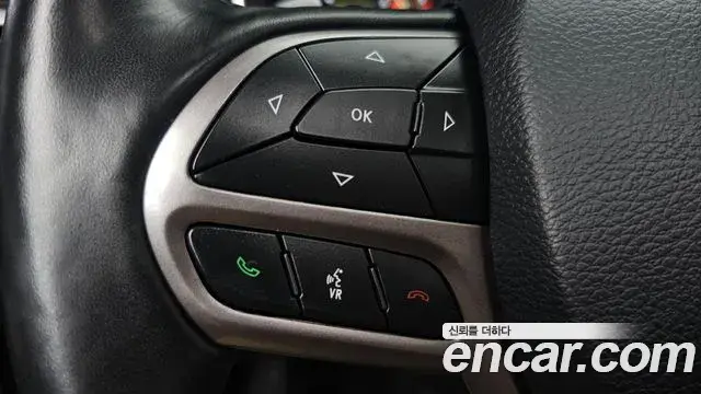 Jeep Cherokee 2021 — Photo 17/35