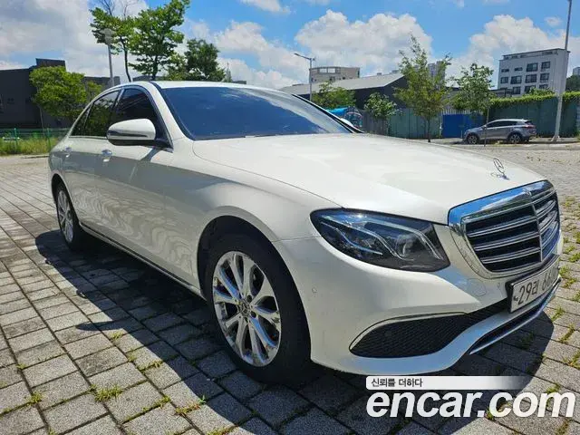 Mercedes-Benz E-Class 2019 — Şəkil 15/20