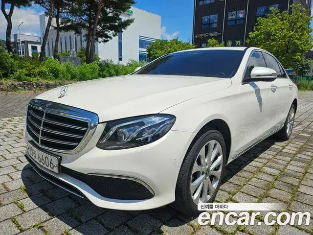 Mercedes-Benz E-Class 2019 — Şəkil 12/20
