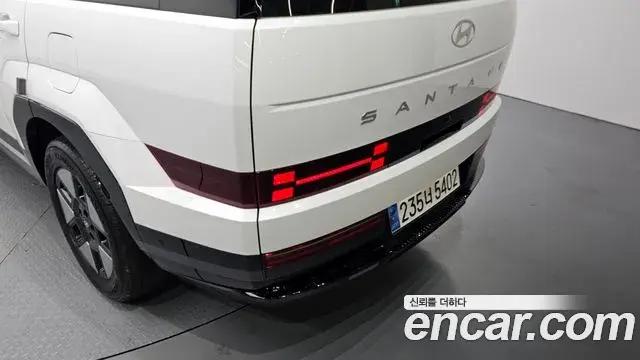 Hyundai Santa Fe 2024 — Şəkil 11/33