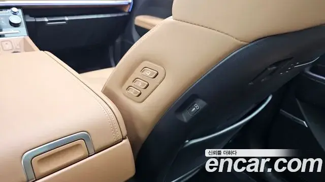Hyundai Santa Fe 2024 — Şəkil 30/33