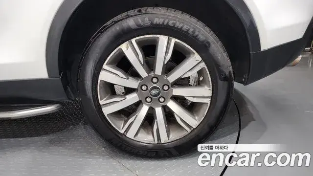 Land Rover Discovery Sport 2018 — ფოტო 26/37