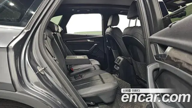 Audi Q5 2023 — Фото 11/20