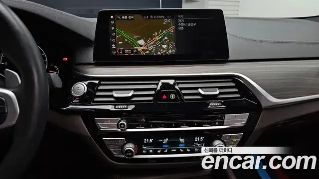 BMW 5 Series 2019 — Фото 13/20