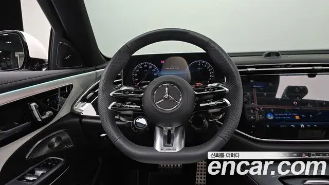 Mercedes-Benz E-Class 2025 — Фото 12/20
