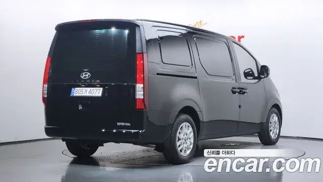 Hyundai Staria 2025 — Фото 2/20