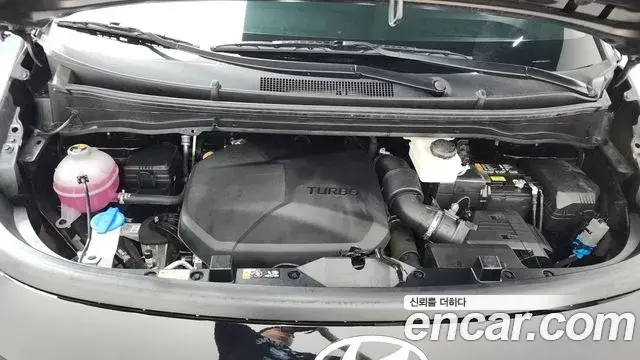Hyundai Staria 2025 — Фото 6/20