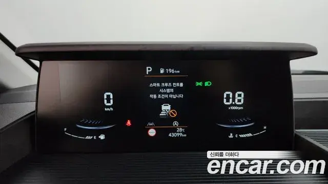 Hyundai Staria 2025 — Фото 8/20