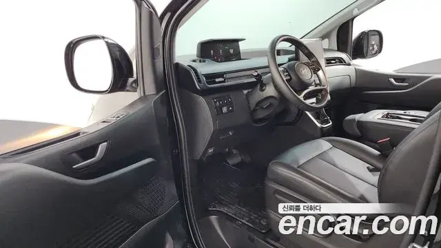 Hyundai Staria 2025 — Фото 10/20