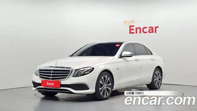Mercedes-Benz E-Class 2019 — Şəkil 13/20