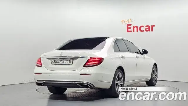 Mercedes-Benz E-Class 2019 — Şəkil 9/20