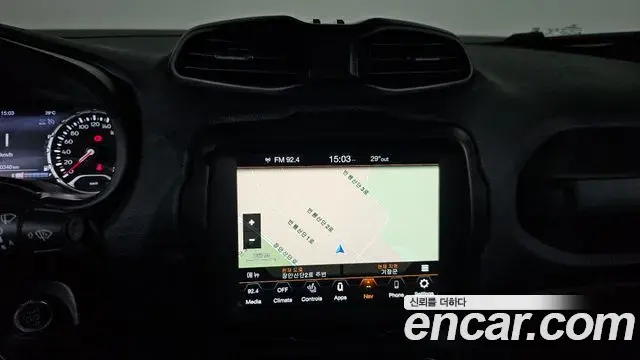 Jeep Renegade 2022 — Şəkil 11/32