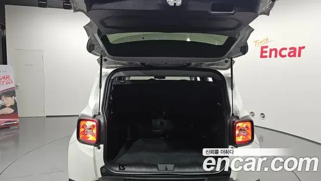 Jeep Renegade 2022 — Şəkil 21/32