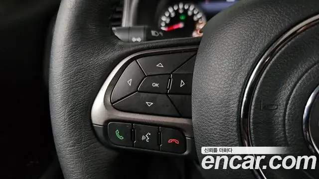 Jeep Renegade 2022 — Şəkil 17/32