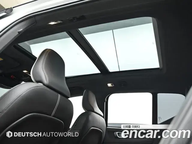 Volvo XC40 2019 — Şəkil 10/20