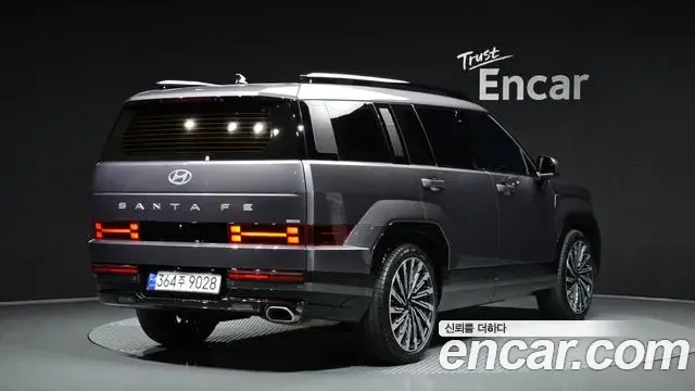 Hyundai Santa Fe 2024 — Фото 1/20