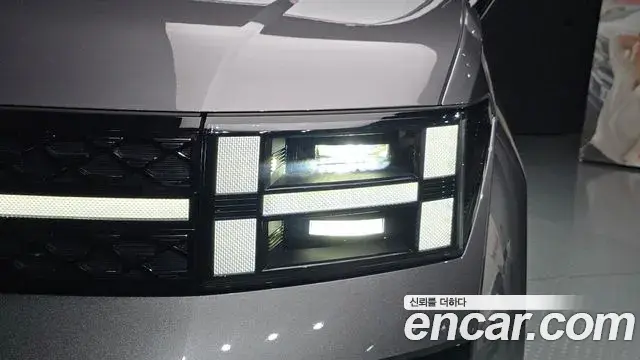 Hyundai Santa Fe 2024 — Şəkil 12/37