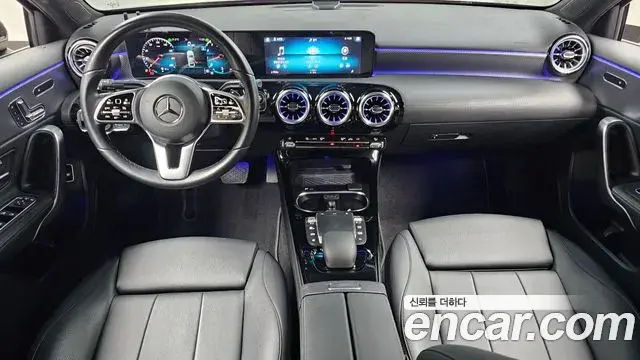 Mercedes-Benz A-Class 2021 — Photo 3/30