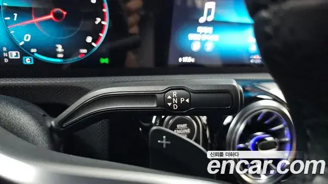 Mercedes-Benz A-Class 2021 — Photo 8/30