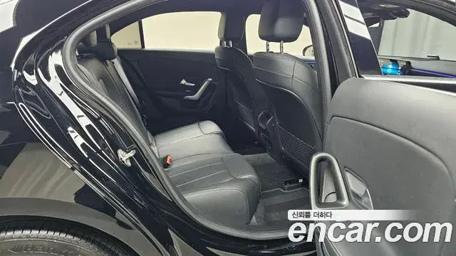 Mercedes-Benz A-Class 2021 — Photo 9/30