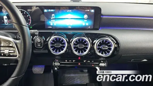 Mercedes-Benz A-Class 2021 — Photo 13/30