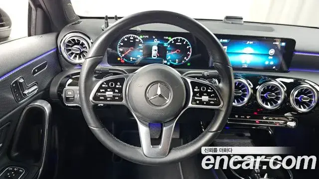 Mercedes-Benz A-Class 2021 — Photo 28/30