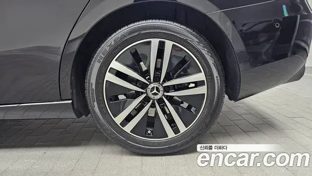 Mercedes-Benz A-Class 2021 — Photo 2/30