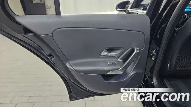 Mercedes-Benz A-Class 2021 — Photo 6/30