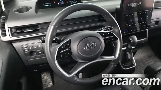 Hyundai Staria 2023 — Фото 11/20
