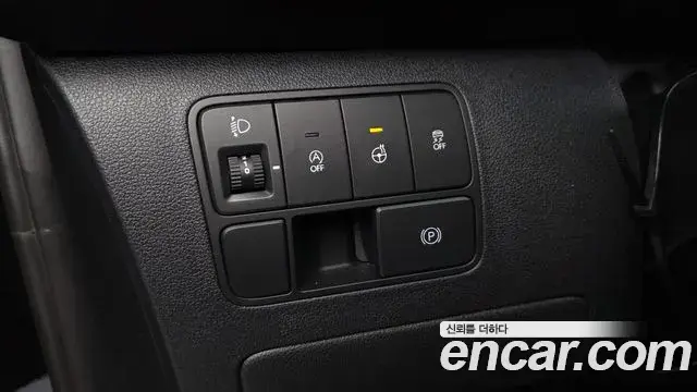 Hyundai Staria 2023 — Фото 15/20