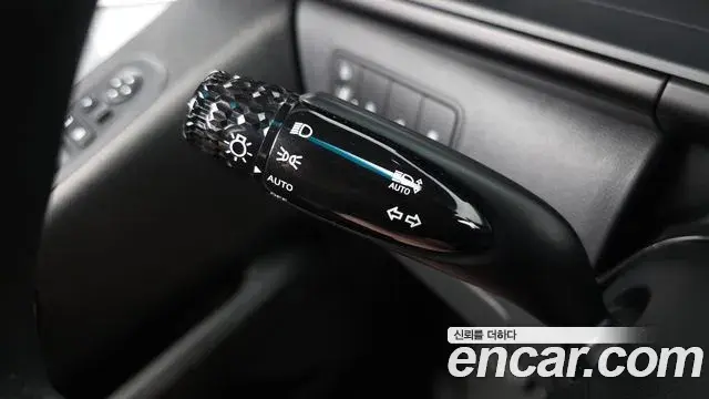 Hyundai Staria 2023 — Фото 18/20