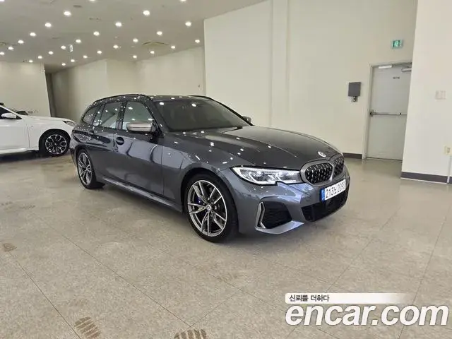 BMW 3 Series 2022 — Фото 1/20