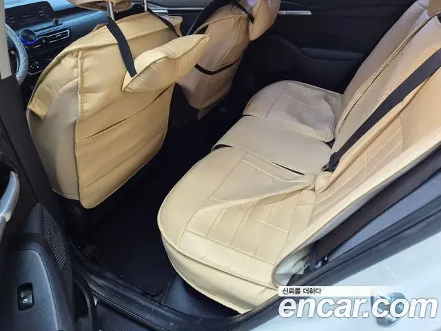 Kia Seltos 2021 — ფოტო 2/18