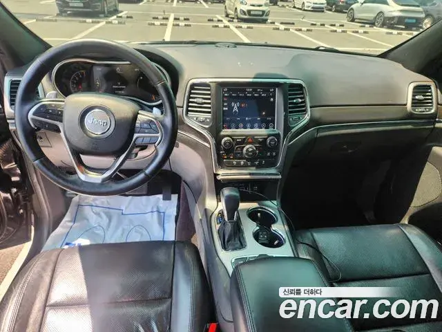 Jeep Grand Cherokee 2018 — Şəkil 4/18