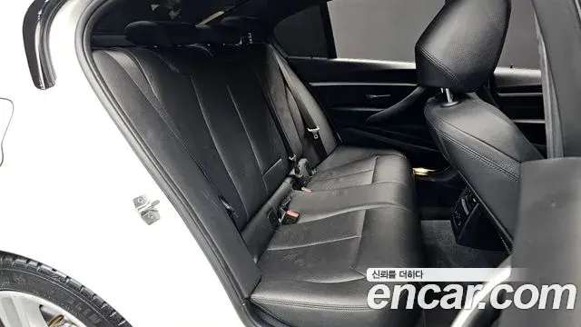 BMW 3 Series 2018 — Şəkil 2/35